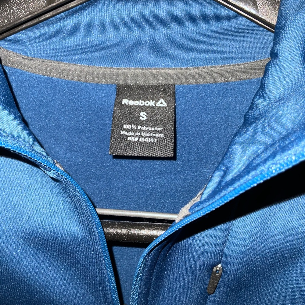 Men’s Reebok 1/4 Zip Pullover - Picture 3 of 3